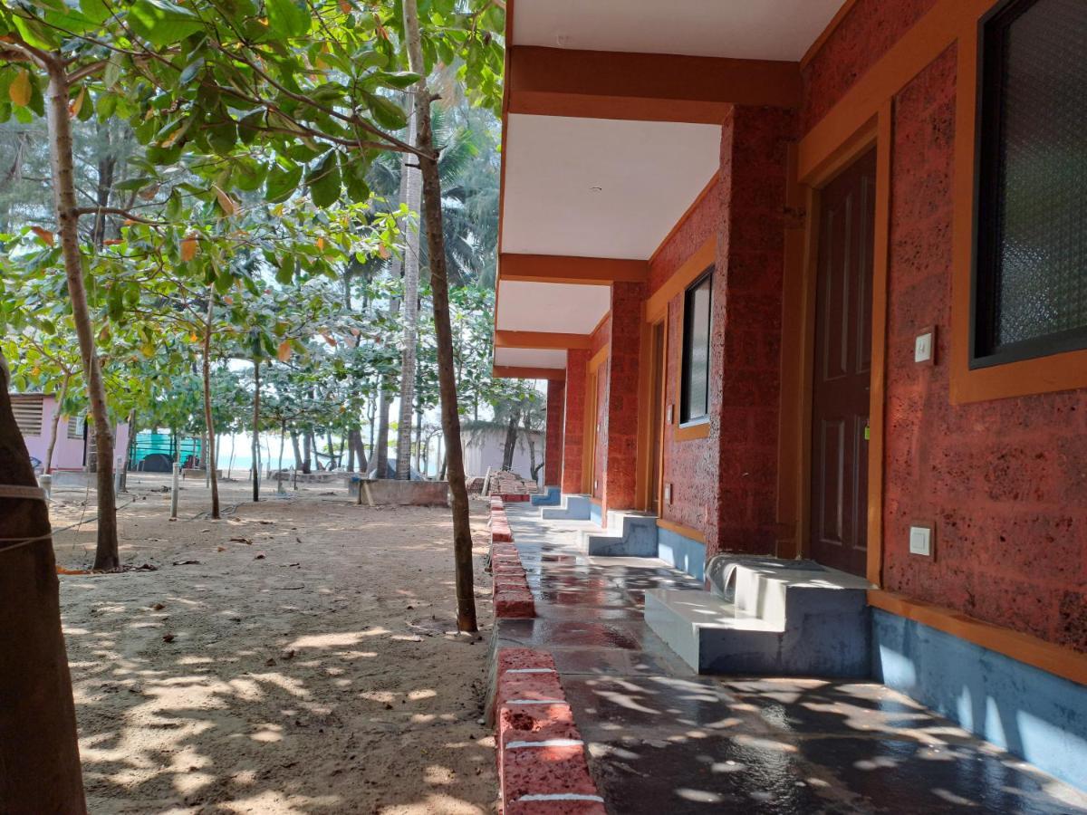 Palm Beach Resort Kumta Extérieur photo